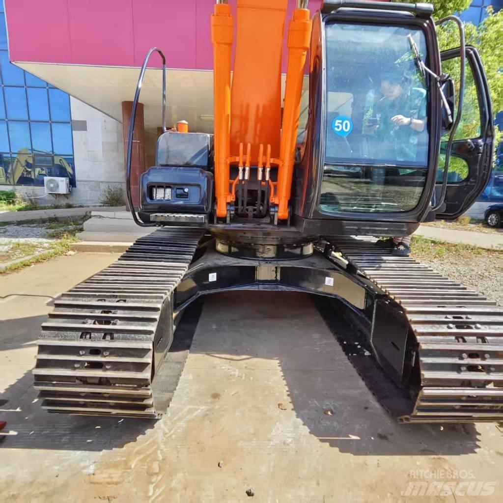 Hitachi ZX 130 대형 굴삭기 29톤 이상