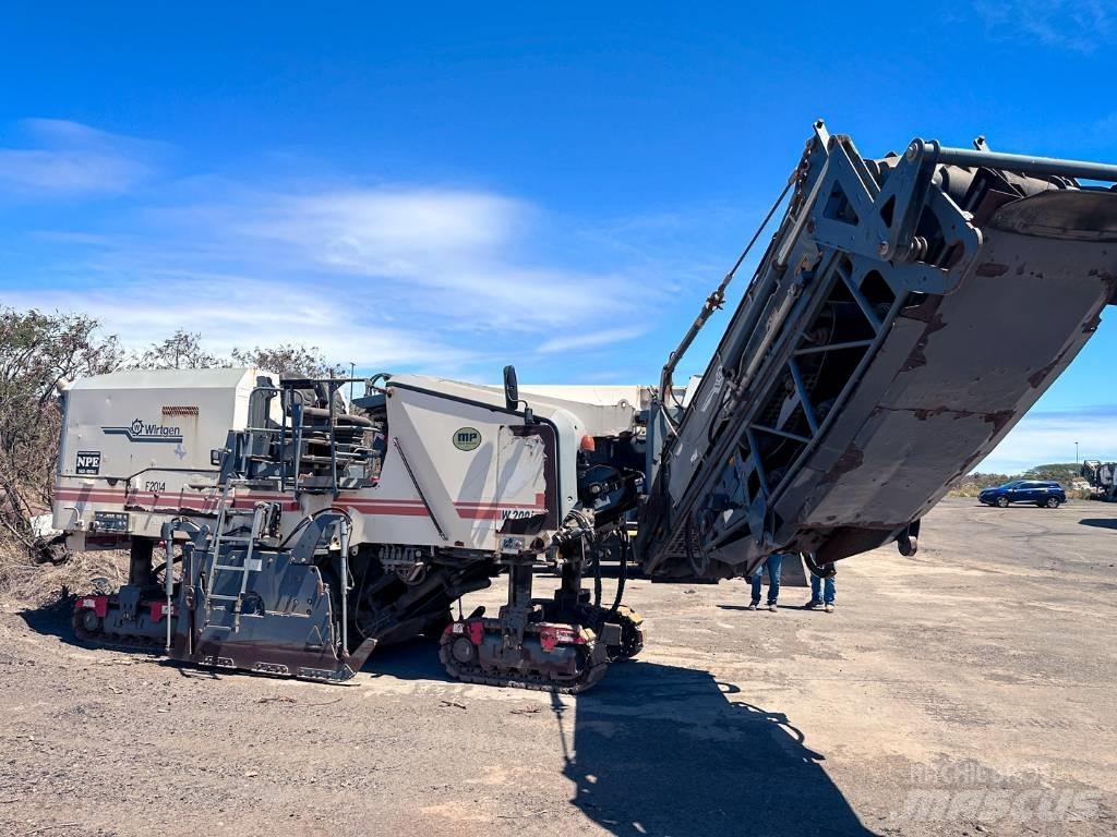 Wirtgen W200 아스팔트 콜드 밀링 기계