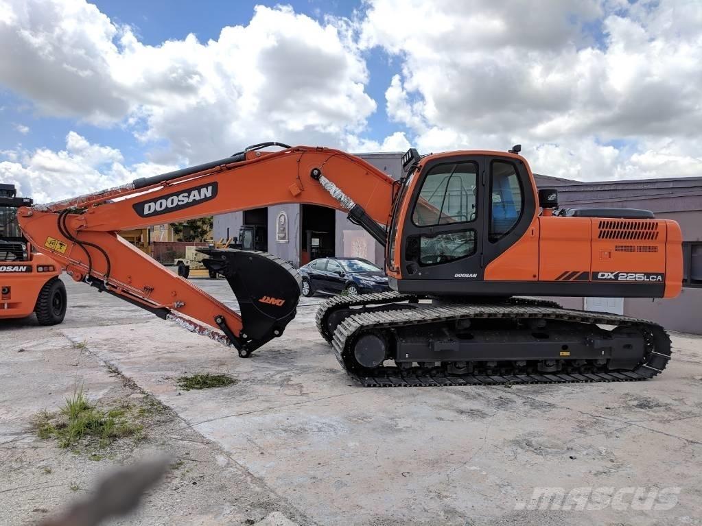 Doosan DX 225 LCA 대형 굴삭기 29톤 이상