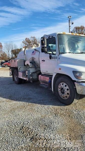 Hino Toilet Truck 탱커 트럭