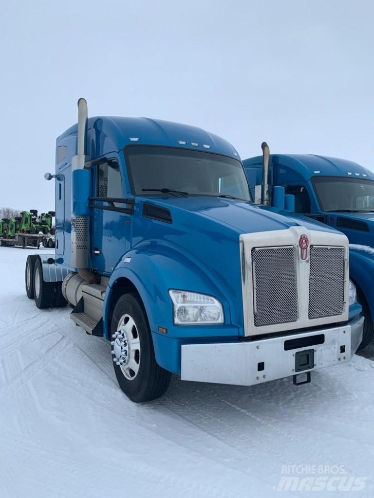 Kenworth T-880 트랙터 유닛