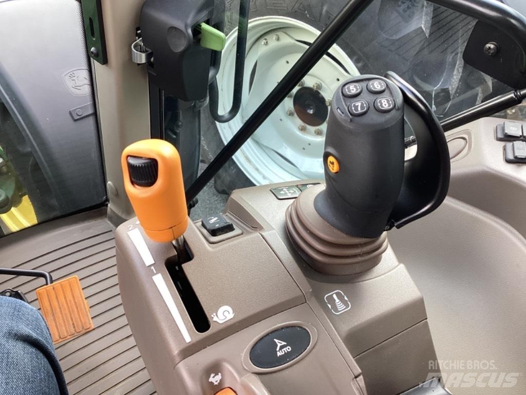 John Deere 6120M 트랙터