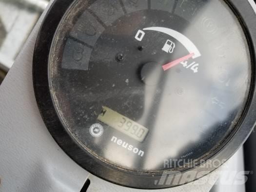 Wacker Neuson 28Z3 대형 굴삭기 29톤 이상