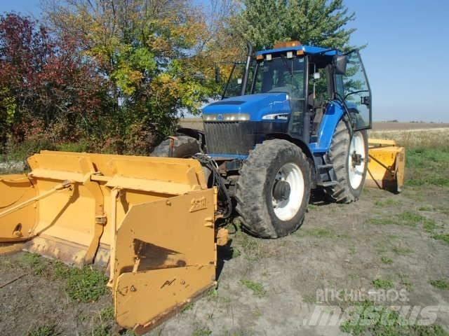 New Holland 8670 트랙터