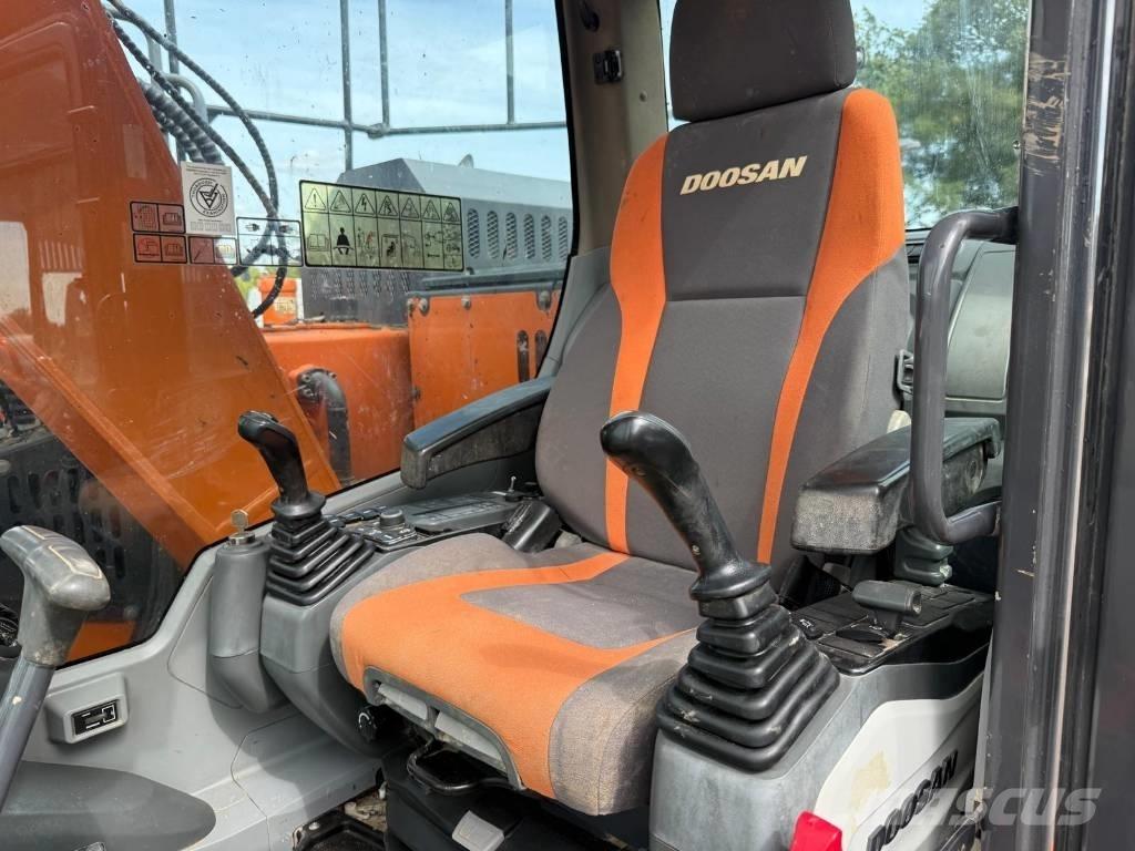 Doosan DX 140 LCR-5 대형 굴삭기 29톤 이상