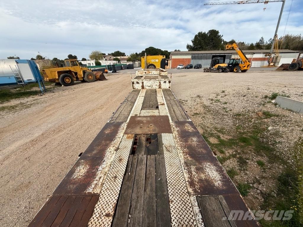 Renault Kerax 차량 운반용 세미 트레일러