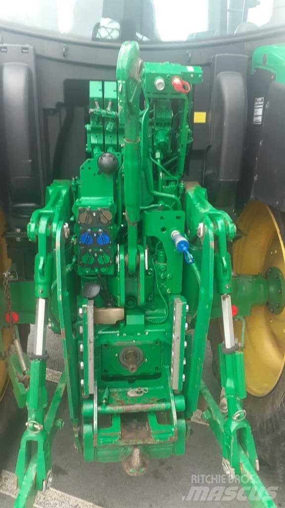 John Deere 6120 R 트랙터