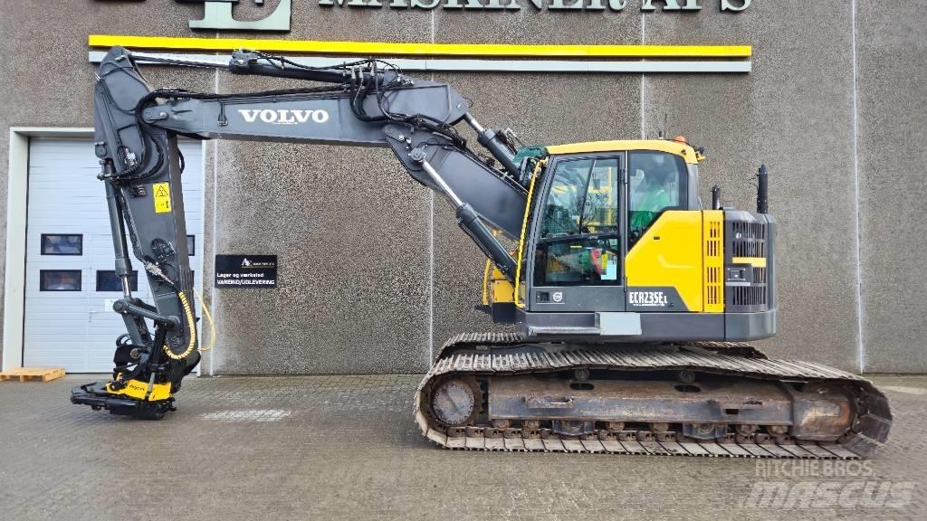 Volvo ECR 235 E L 대형 굴삭기 29톤 이상