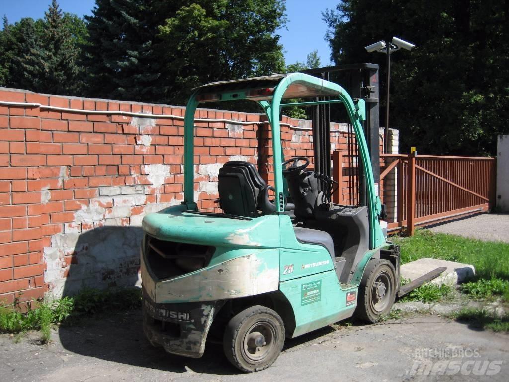 Mitsubishi FD25N 디젤 지게차