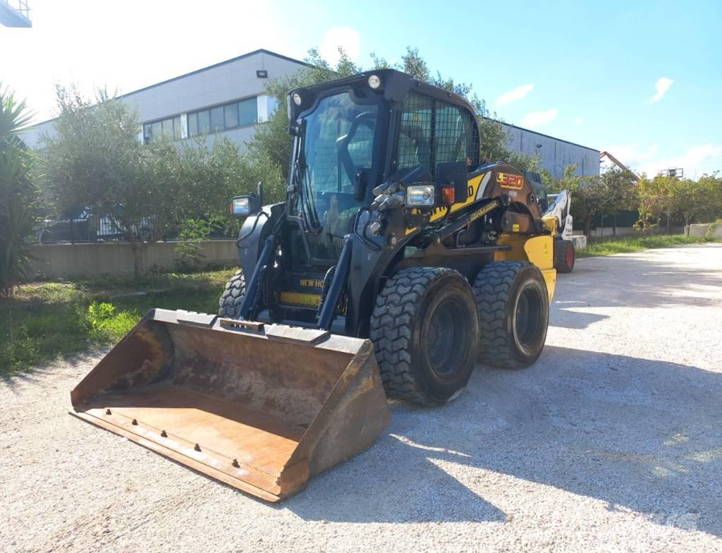 New Holland L320  스키드로더