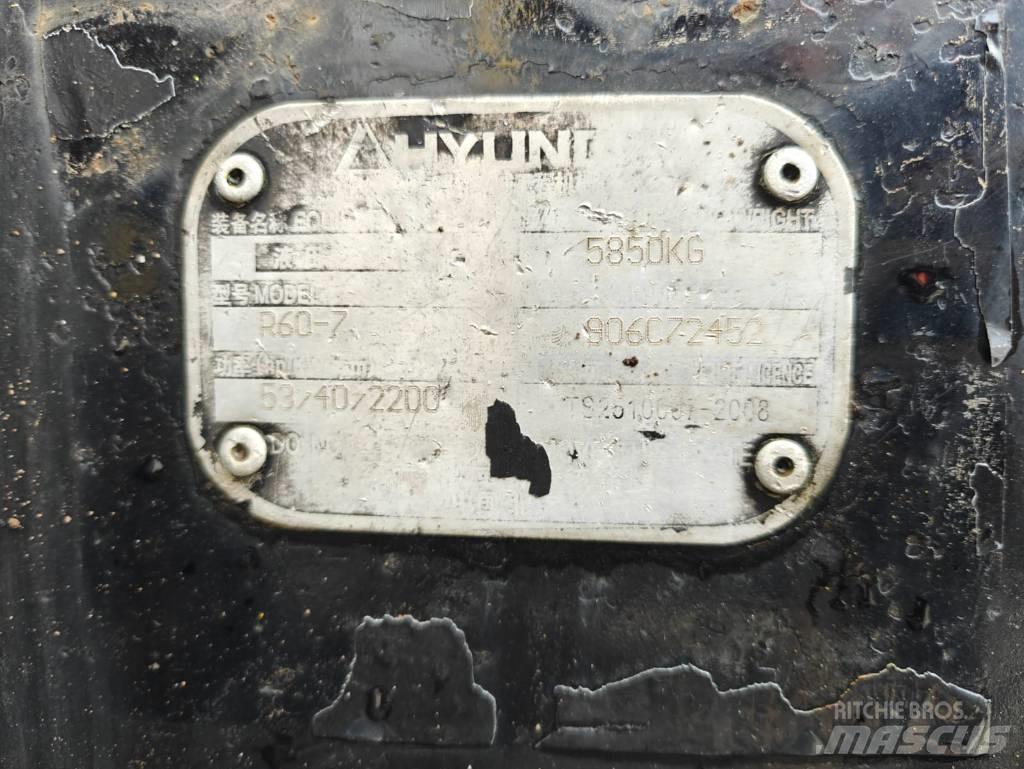 Hyundai R 60-7 소형 굴삭기 7톤 미만
