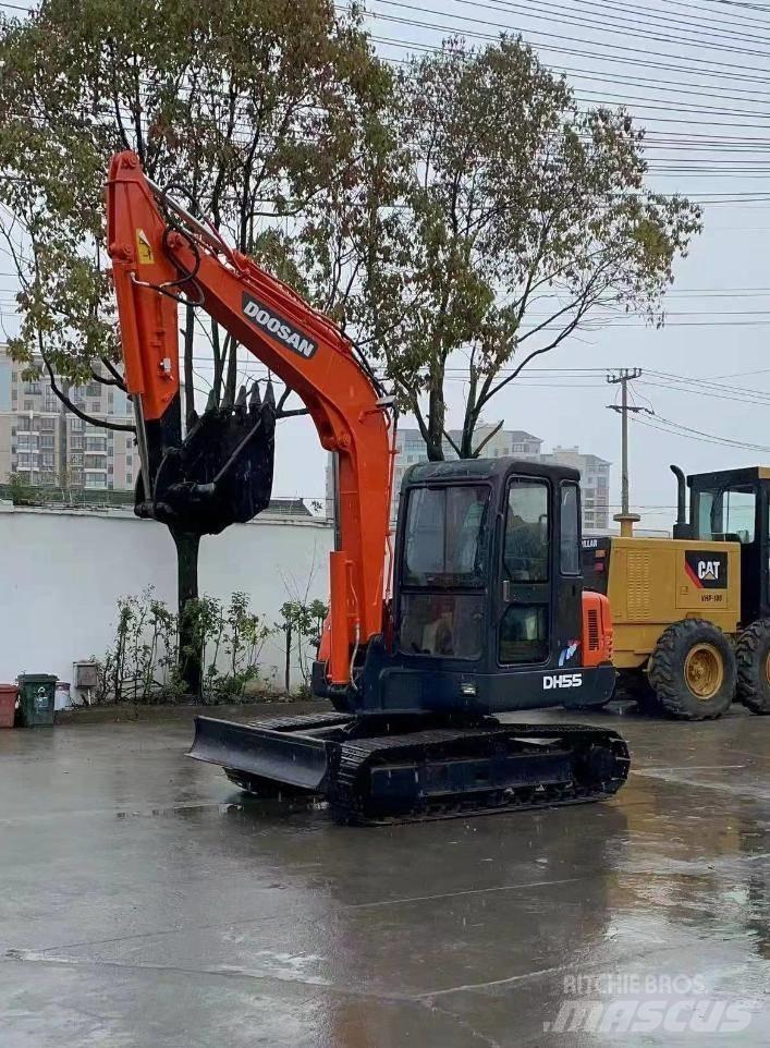 Doosan DH 55 소형 굴삭기 7톤 미만