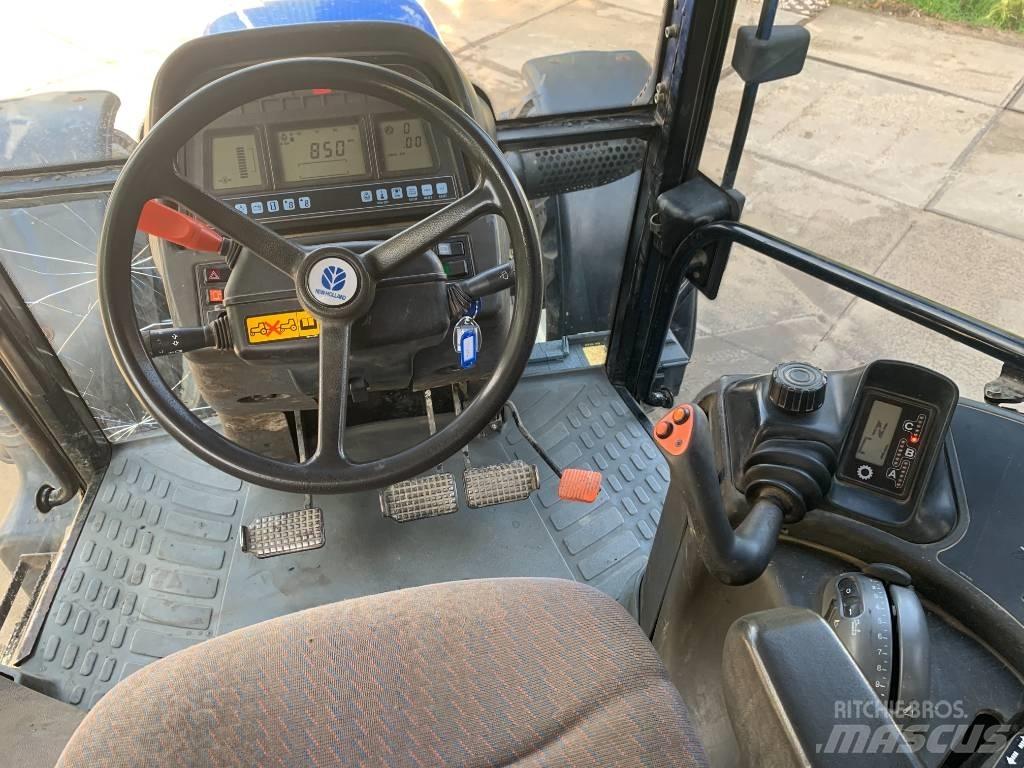 New Holland TM 125 트랙터