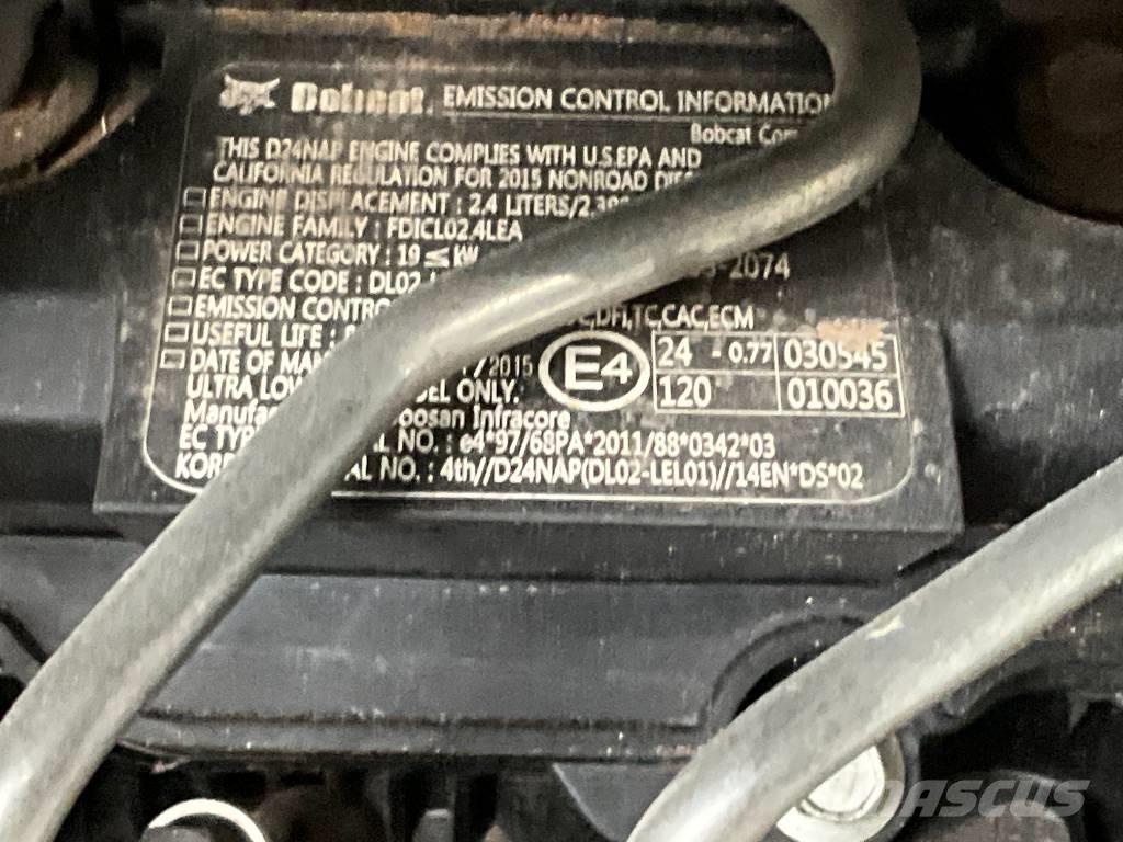 Bobcat T 590  스키드로더