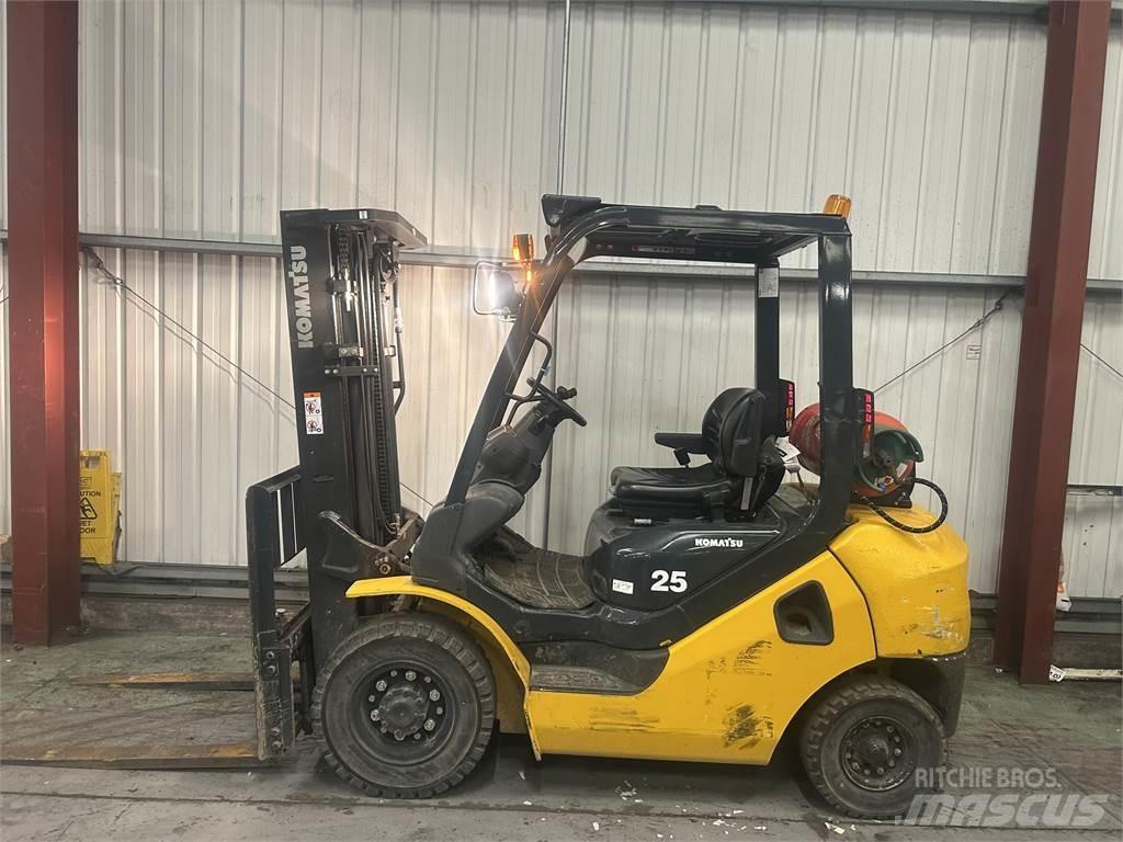 Komatsu FG25HT-17 LPG 지게차