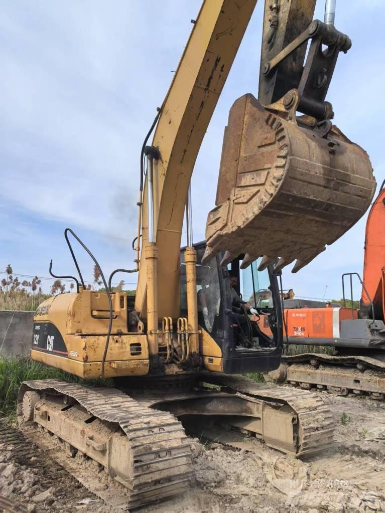 CAT 320 C 대형 굴삭기 29톤 이상