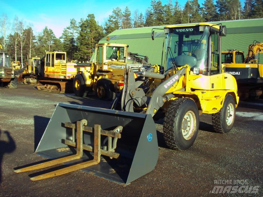 Volvo L 30  휠로우더
