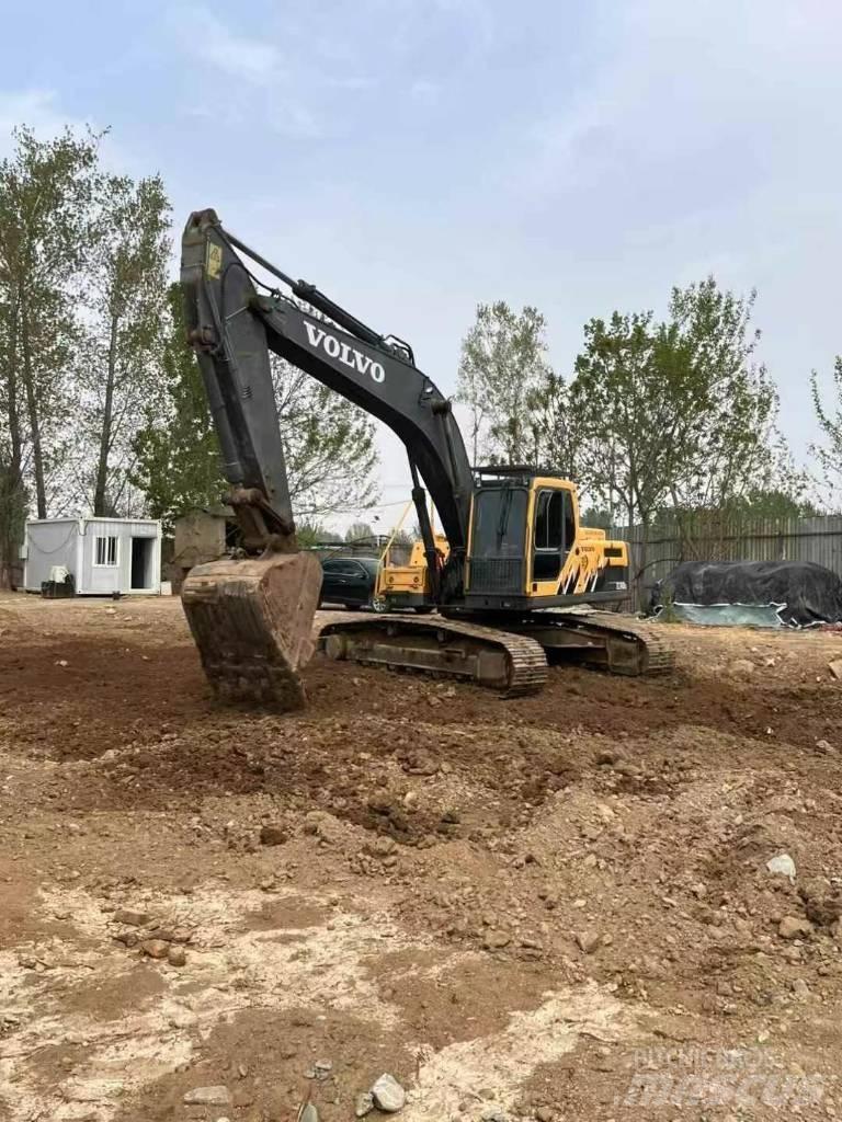 Volvo EC 240 대형 굴삭기 29톤 이상