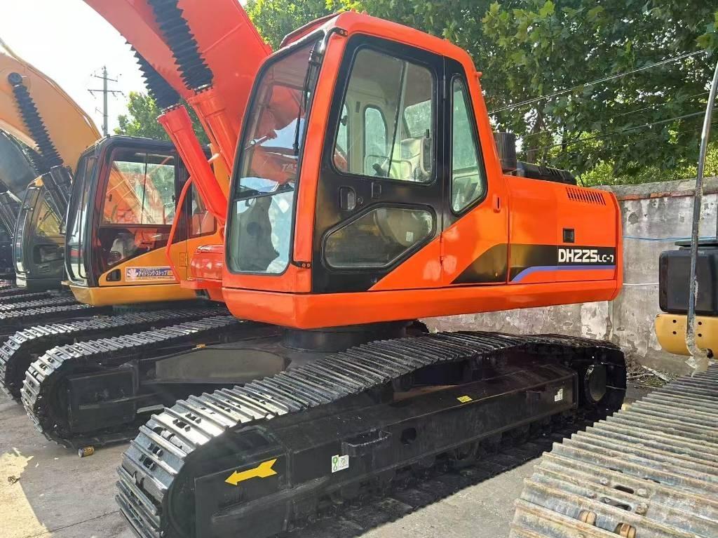 Doosan DH 225 LC-7 대형 굴삭기 29톤 이상