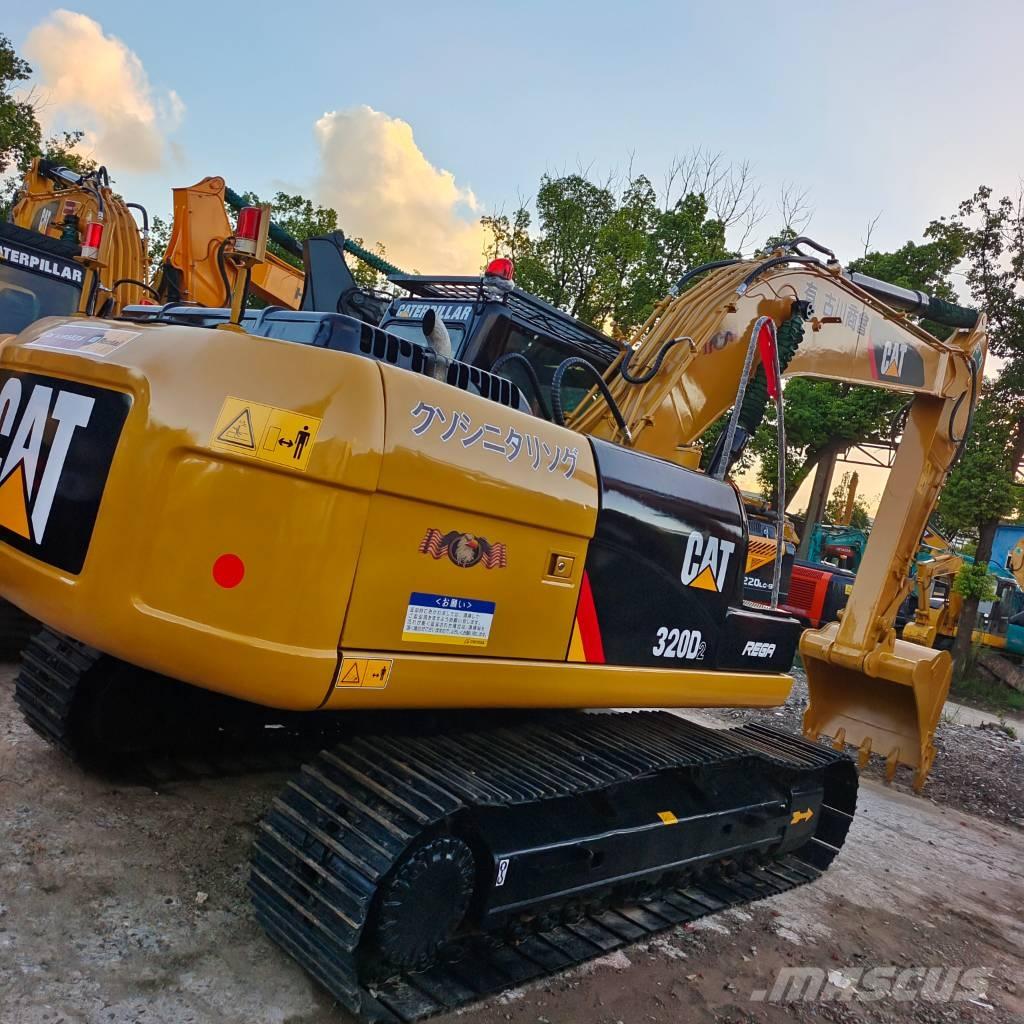 CAT 320 D2 대형 굴삭기 29톤 이상