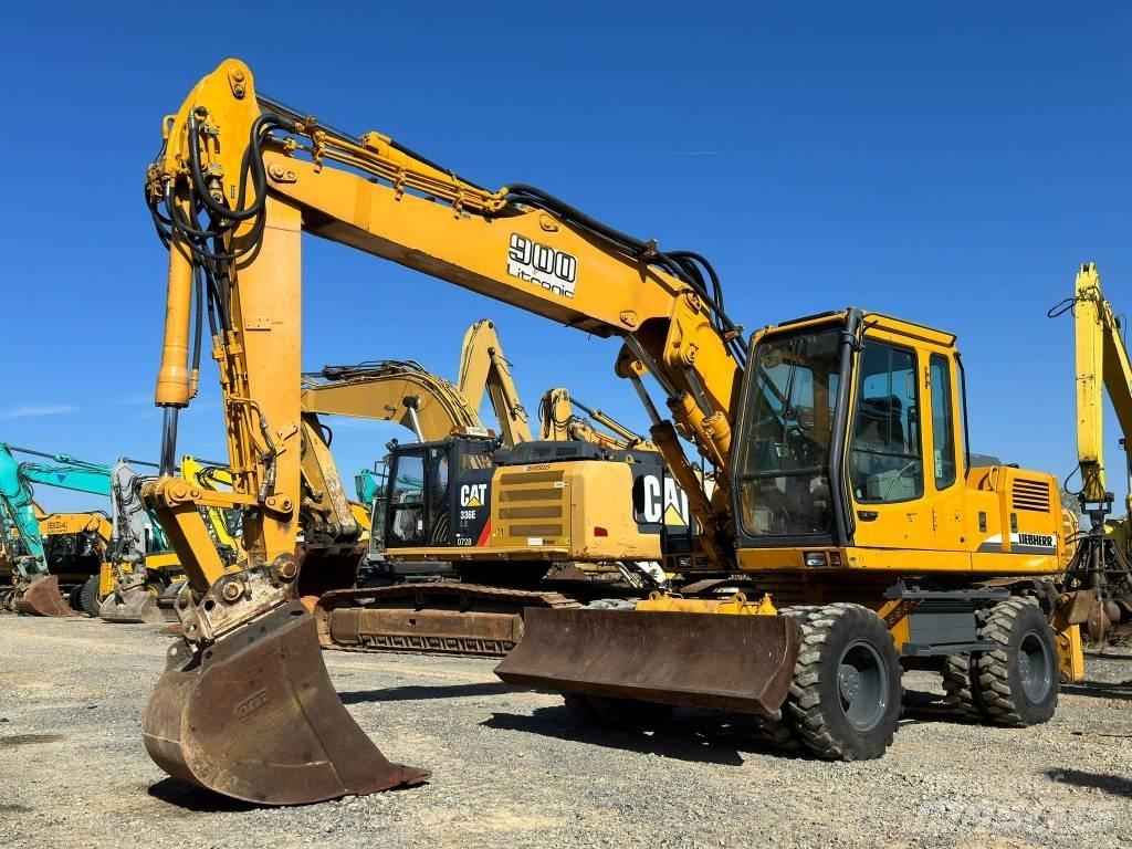 Liebherr A 900 B  휠 굴삭기