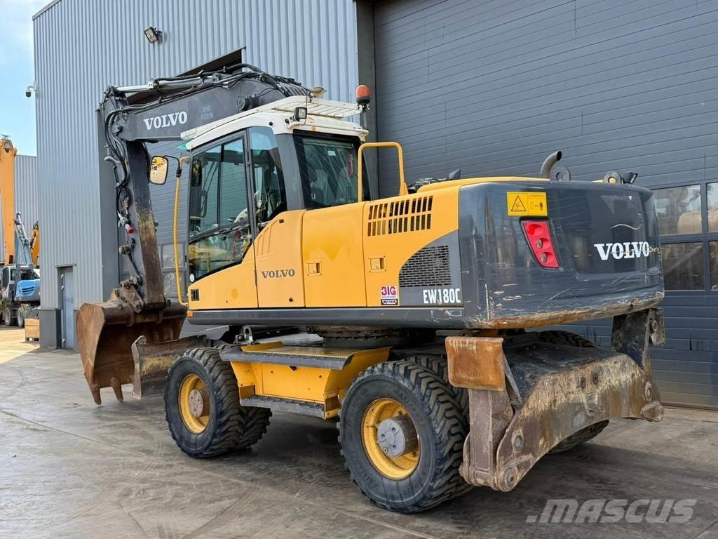Volvo EW180C  휠 굴삭기