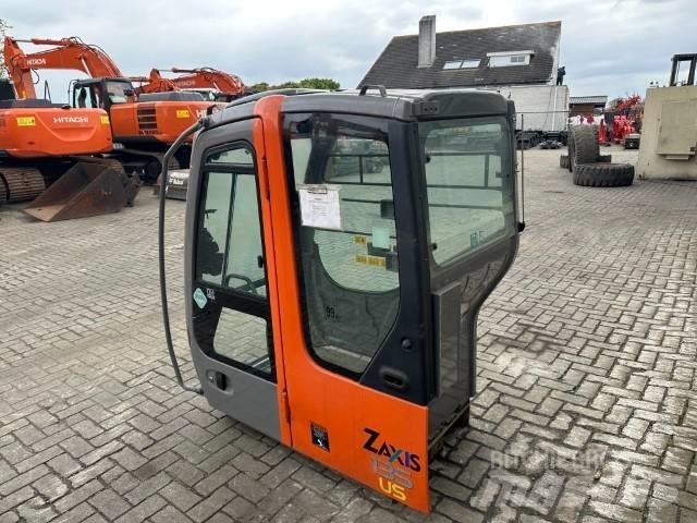 Hitachi Zaxis 캐빈 및 인테리어