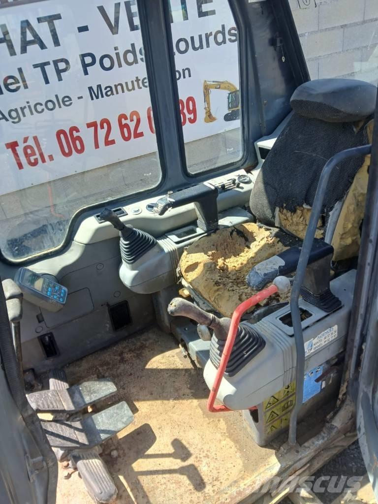 Komatsu PC 210 캐빈 및 인테리어