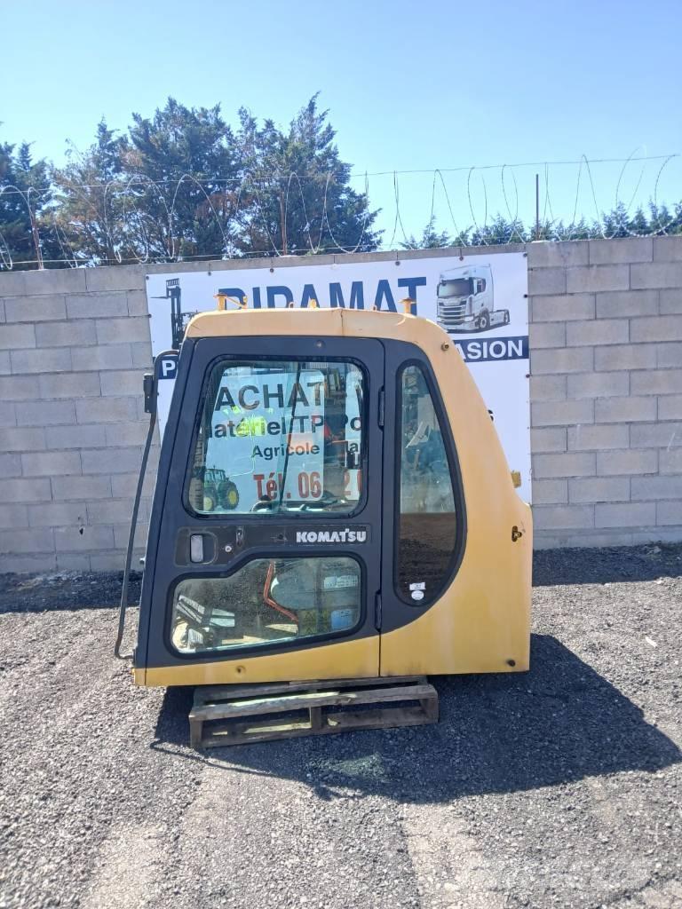 Komatsu PC 210 캐빈 및 인테리어