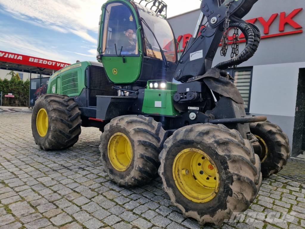 John Deere 1070 E 원목 하베스터