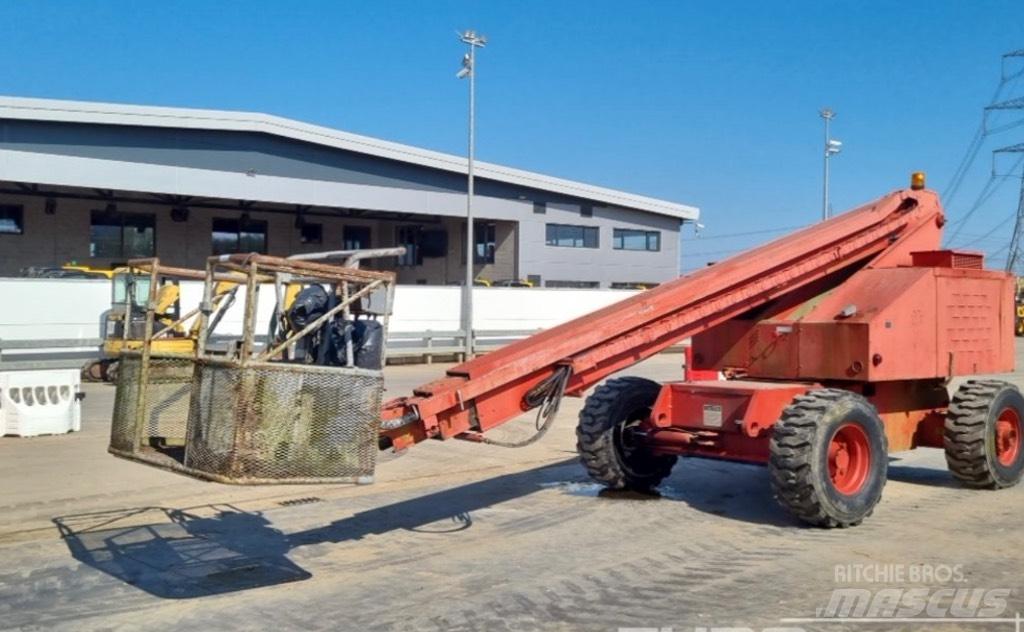 JLG 60 H 견인식 전동이동 리프트