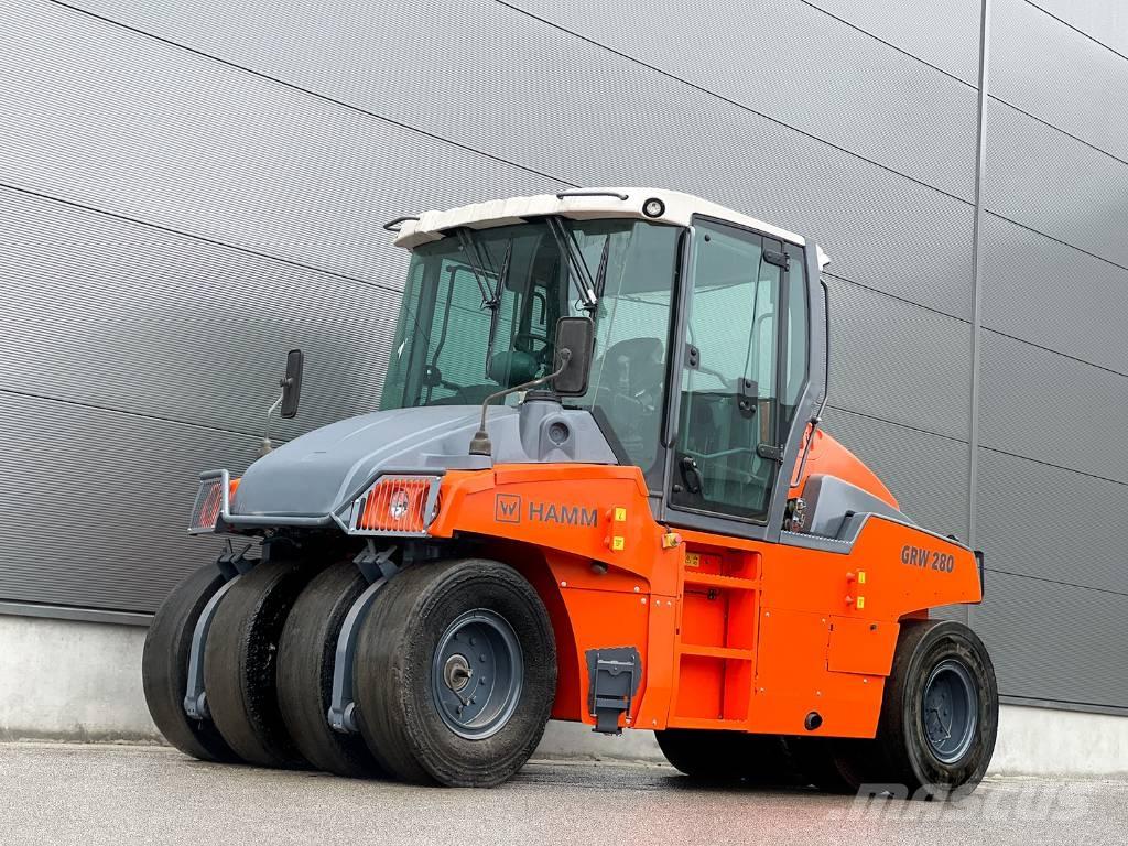 Hamm GRW 280-10 공기 타이어 롤러