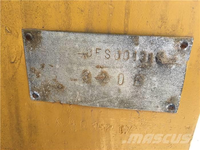 CAT 320 B 대형 굴삭기 29톤 이상