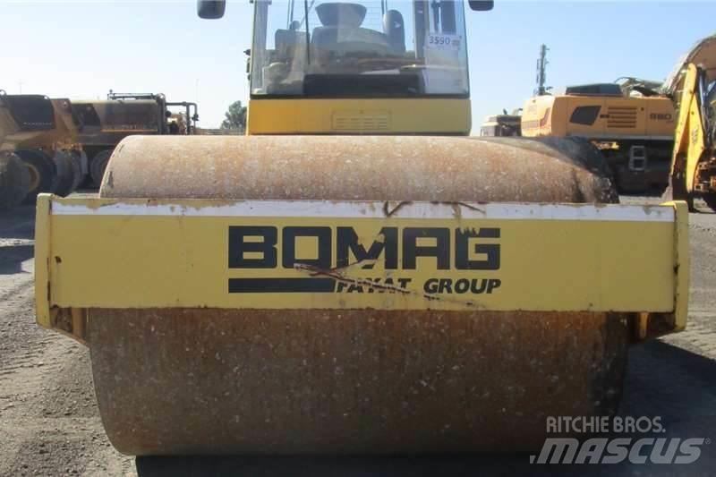 Bomag B213DH-4 콤비 롤러
