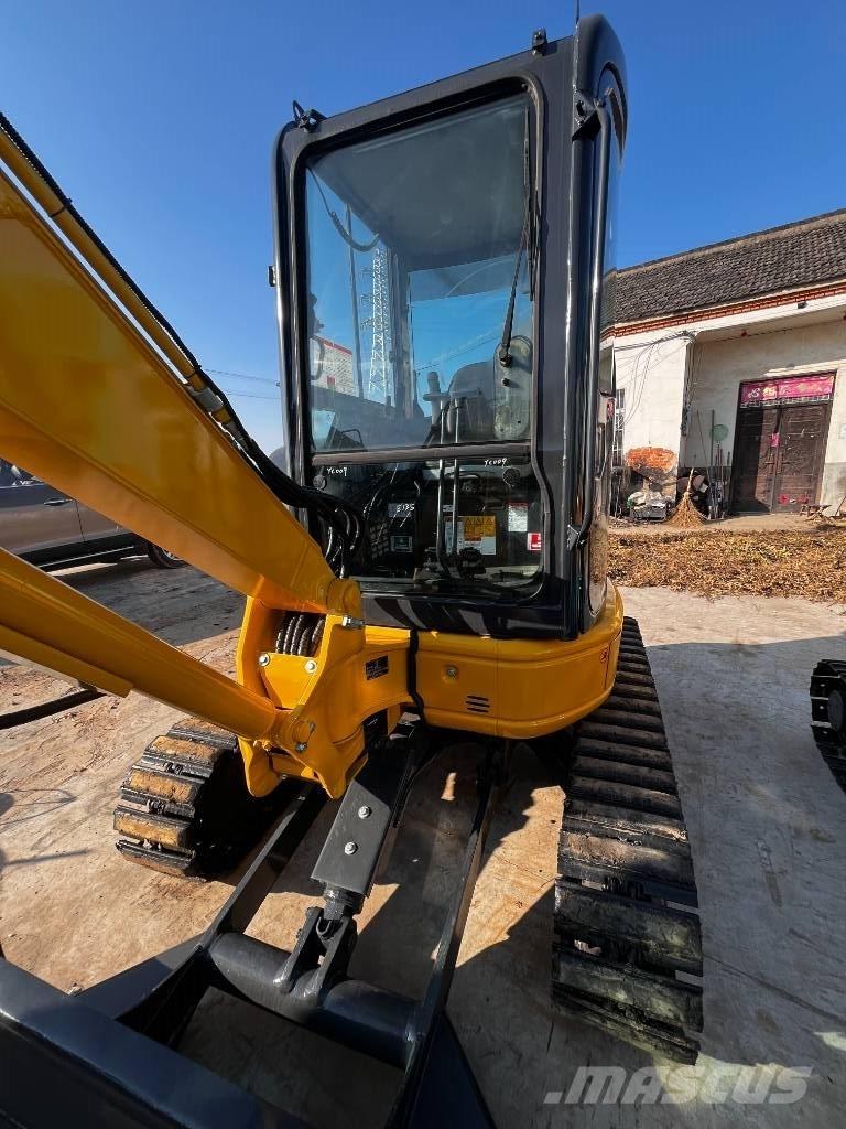 Komatsu PC 35 MR 소형 굴삭기 7톤 미만