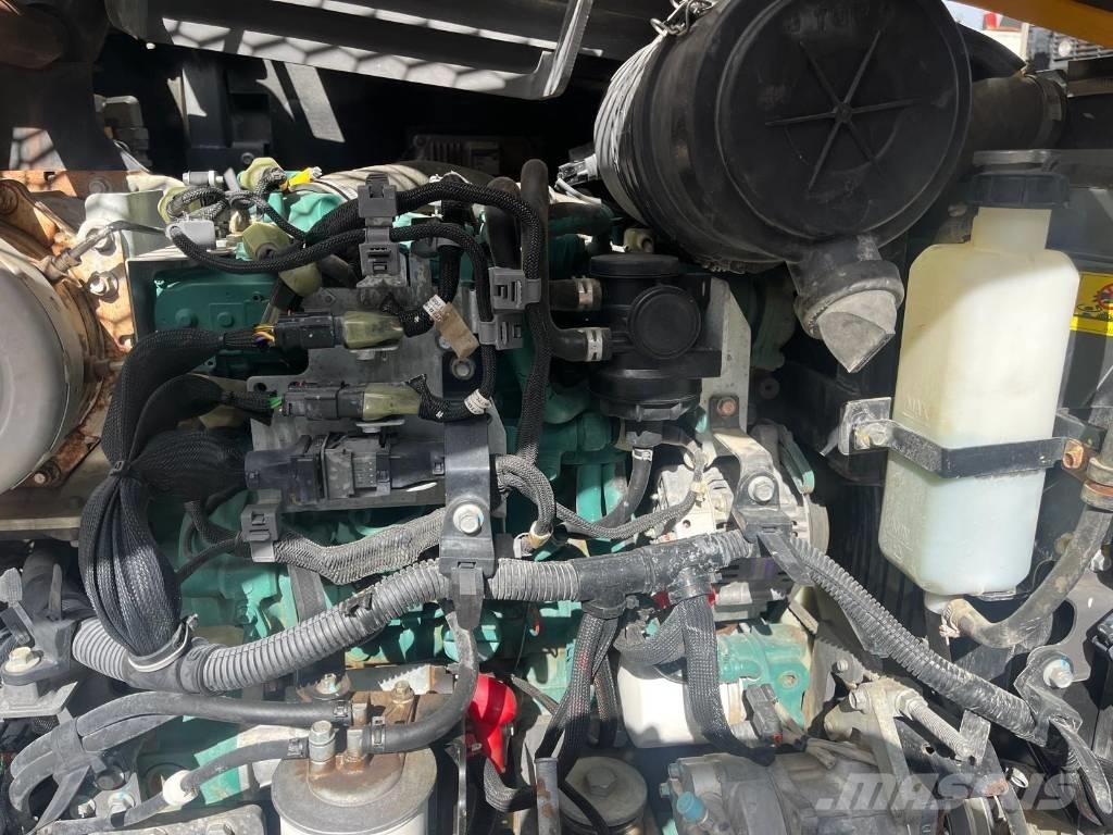 Volvo ECR 88 D 중형굴삭기 7톤-28톤