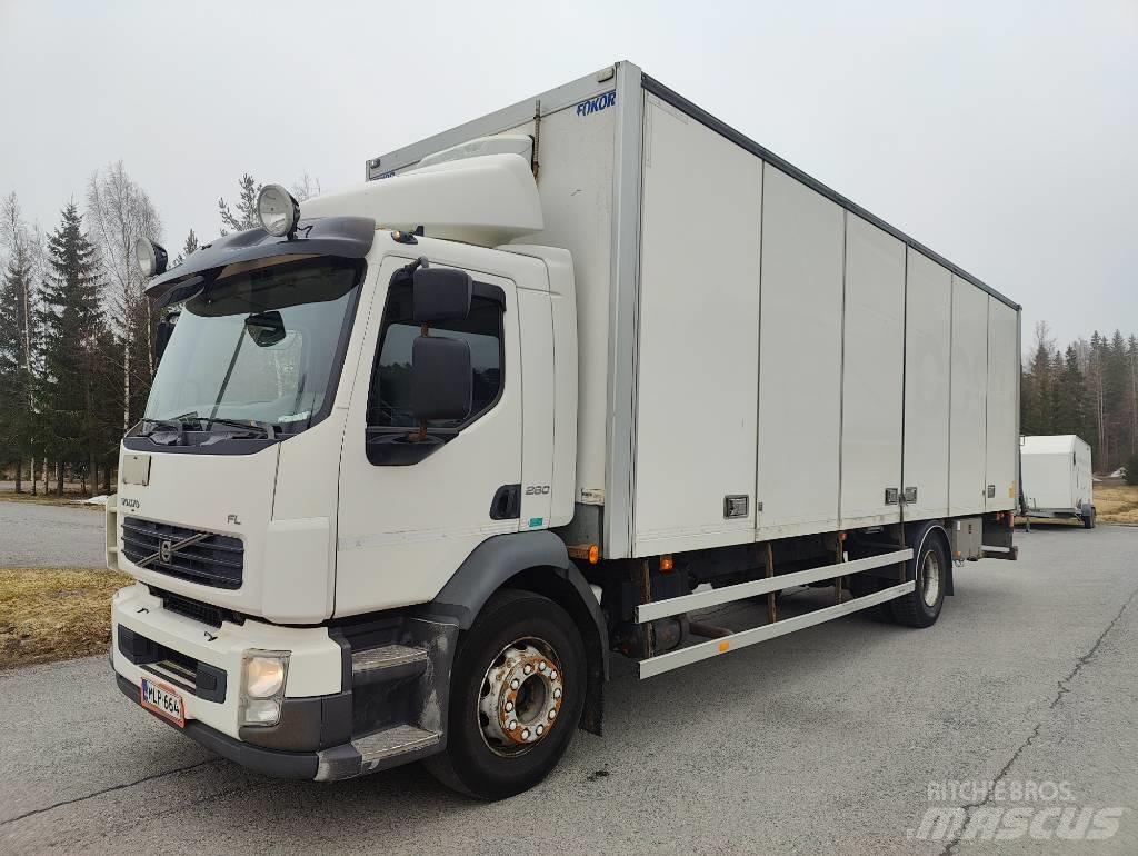Volvo FL 260 탑차 트럭