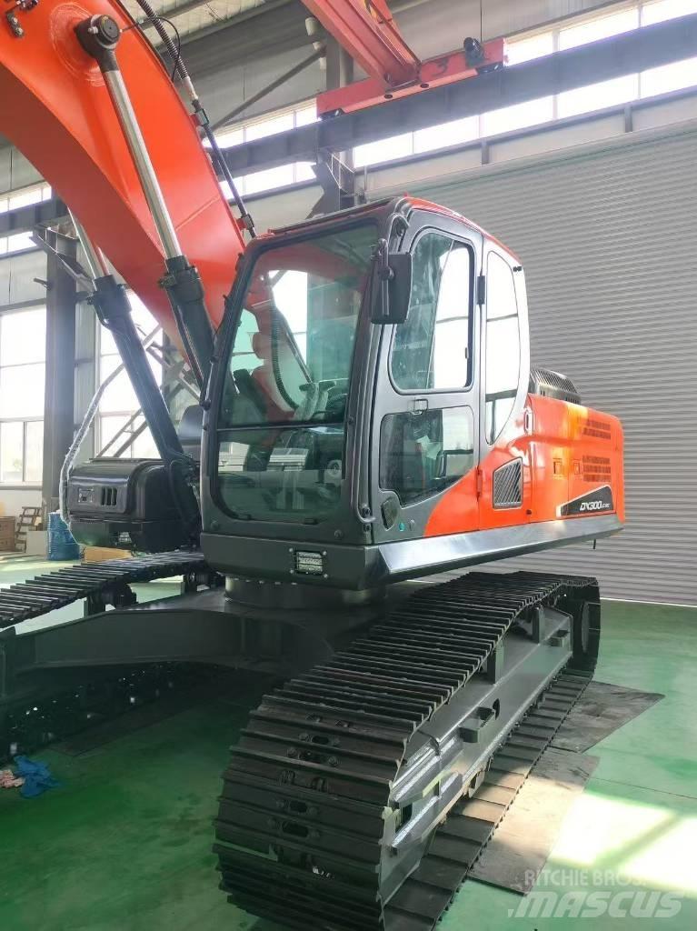 Doosan DX300 중형굴삭기 7톤-28톤