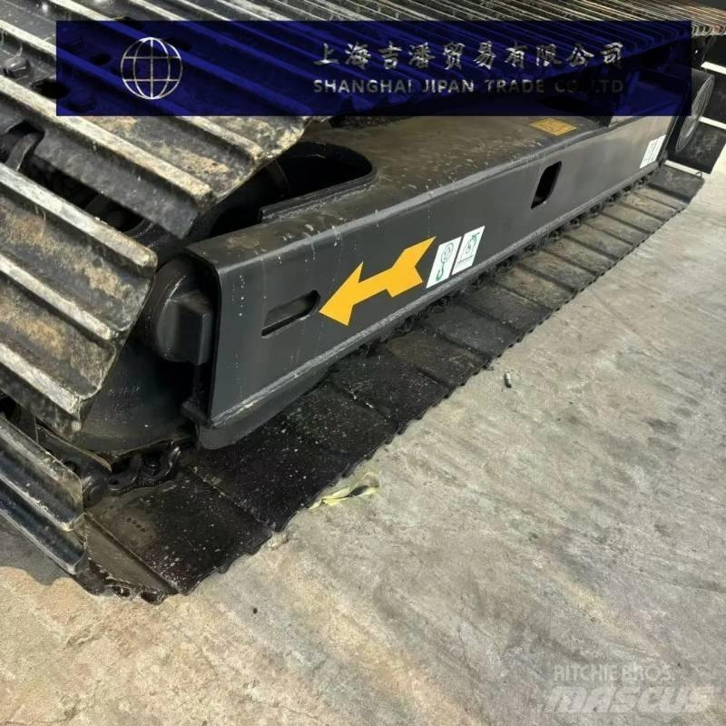 Komatsu PC 70 대형 굴삭기 29톤 이상