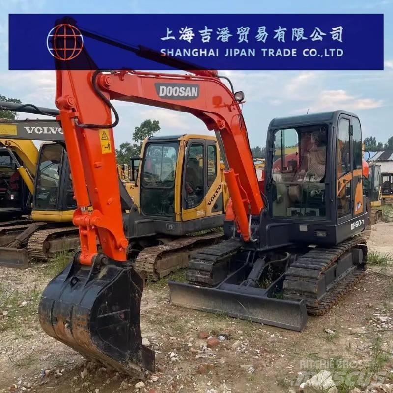 Doosan DH 60 소형 굴삭기 7톤 미만