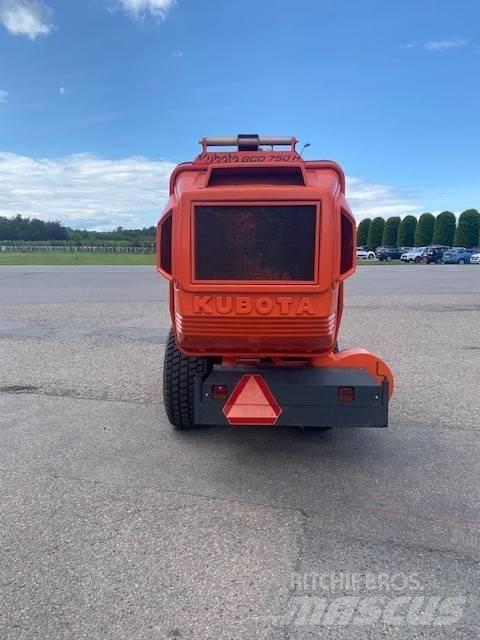 Kubota SWT37 소형 트랙터