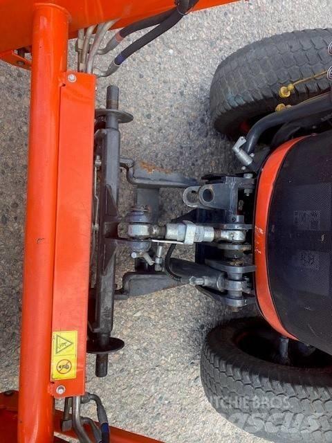 Kubota SWT37 소형 트랙터