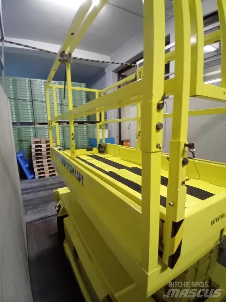 Holland Lift HL-9710 가위형 리프트