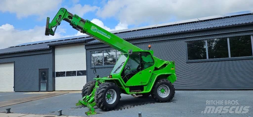 Merlo P40.14 텔러 핸들러
