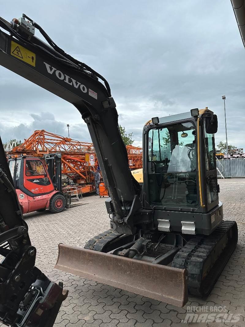 Volvo ECR 58D 소형 굴삭기 7톤 미만