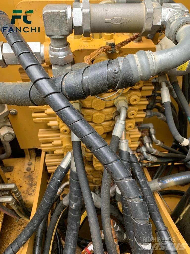 CAT 307E2 대형 굴삭기 29톤 이상
