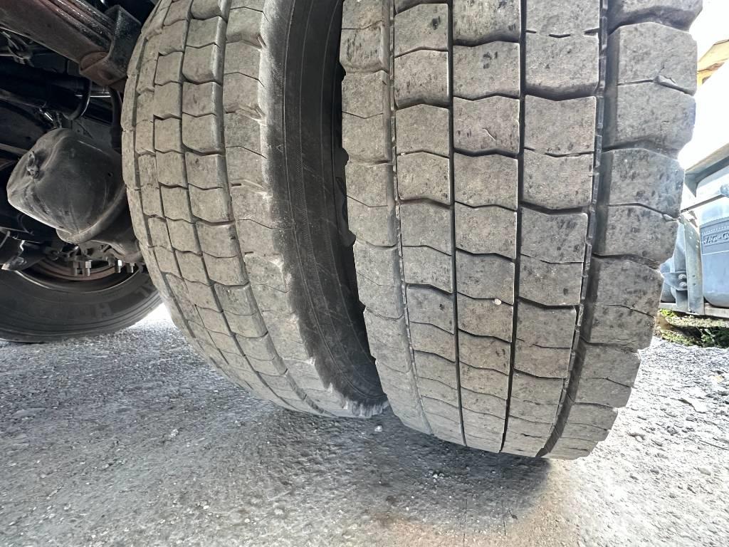 Freightliner M2 트럭 탑재 고소작업대