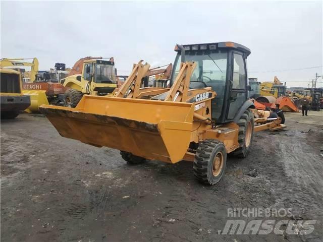CASE 580M  스키드로더