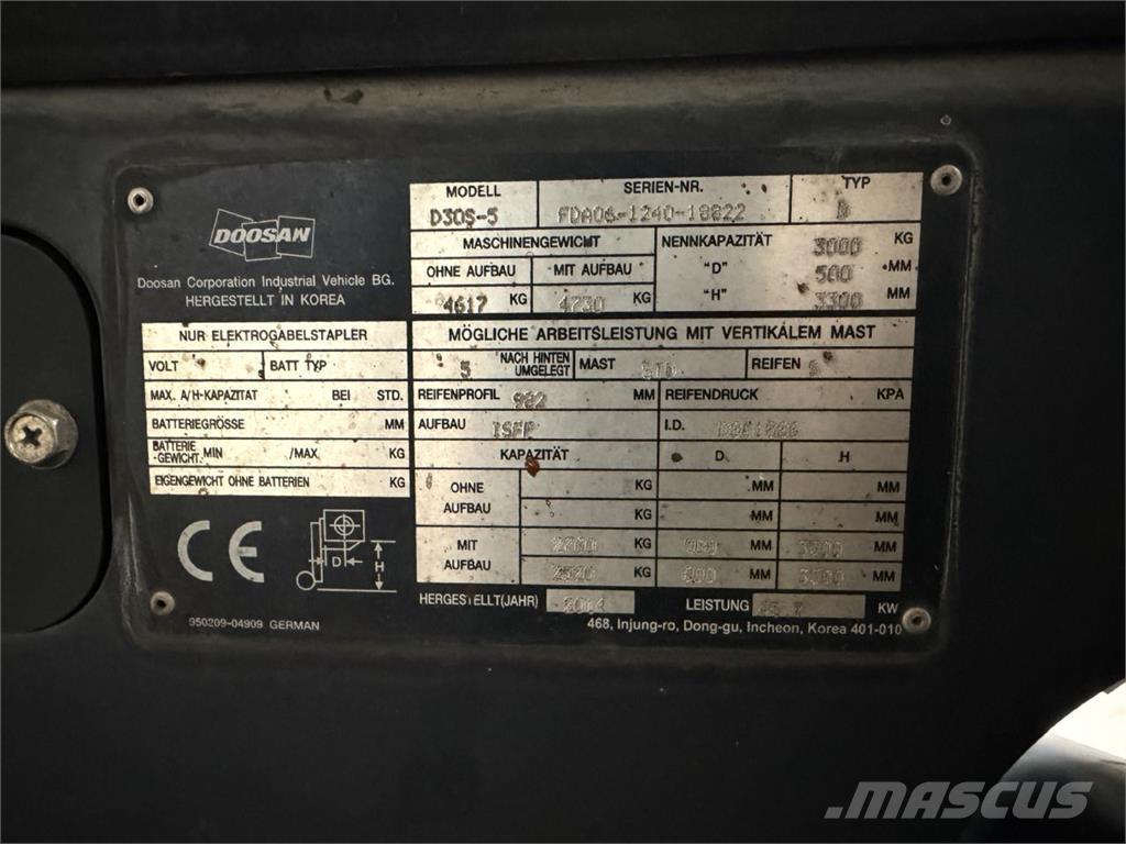 Doosan D30S-5 디젤 지게차