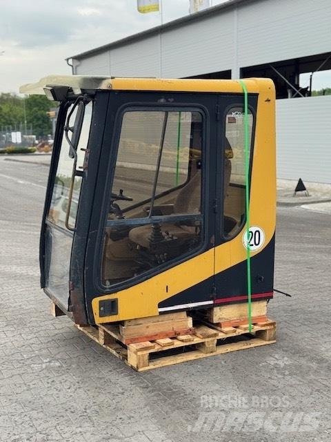 CAT M 320 USED CAB 캐빈 및 인테리어